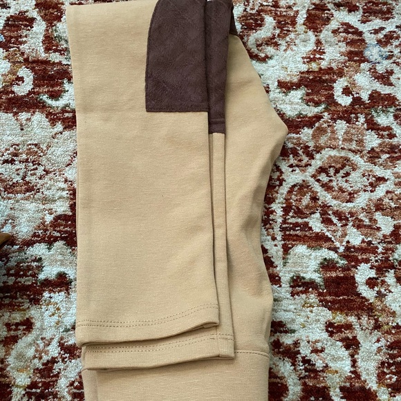 Sold - Picture 3 of 8